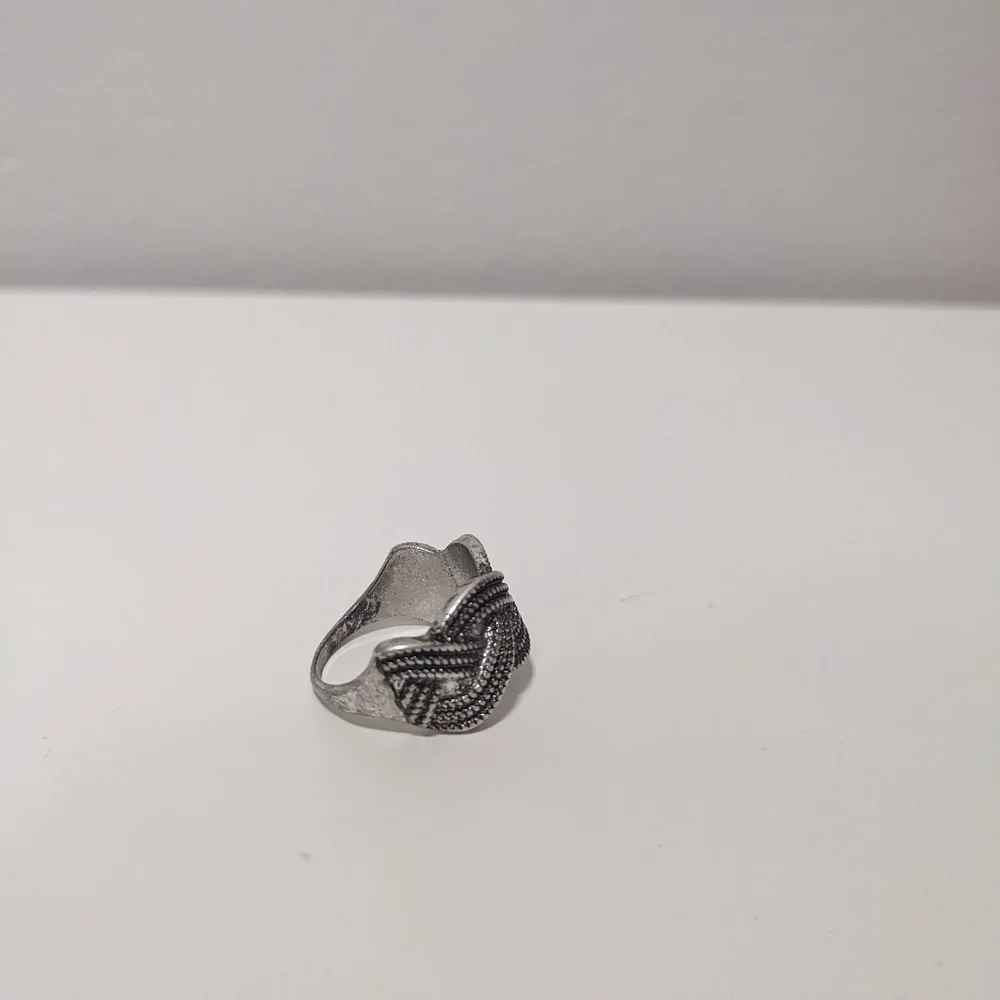 Silver braided ring - Picture 4 of 5